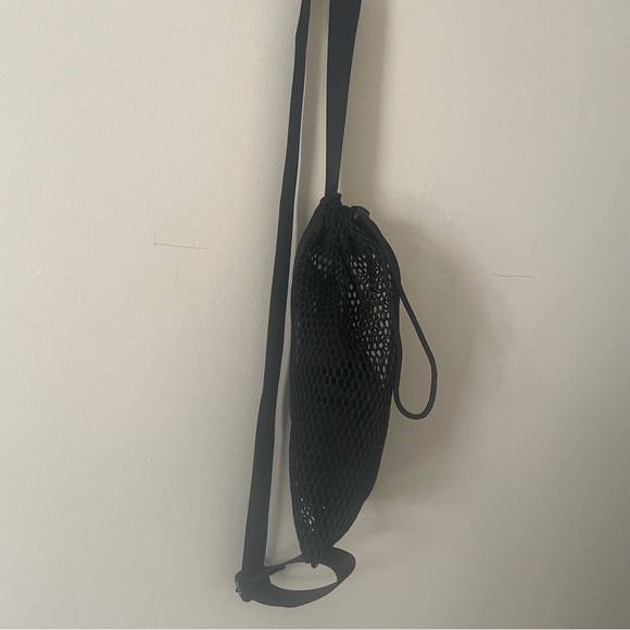Free People Movement Mini Mesh Sling Bag black - Picture 7 of 7